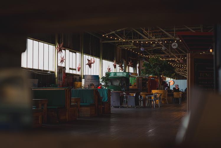 Вид на фудкорт Marina Market