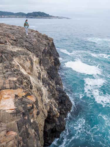 Наташа над обрывом